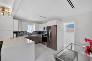 231 Nw 44th St, Miami 231 Nw 44th St, Miami