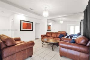 3289 W 70th St Hialeah, FL 33018 - MLS#A11968906