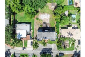 11402 Ne 8th Ct, Biscayne Park