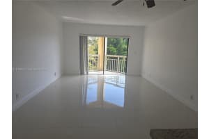 8290 Lake Dr 448 Doral, FL 33166 - MLS#A11969016