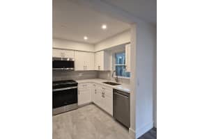 MLS# A11969028, Hollywood, Florida 33021