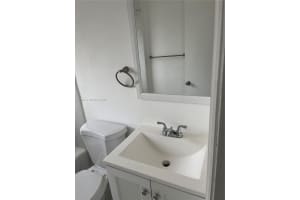 92 Hendricks Isle 6 Fort Lauderdale, FL 33301 - MLS#A11969034