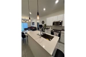 8167 Nw 41st St E-201 Doral, FL 33166 - MLS#A11969097