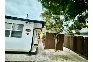 1240 Ne 12th Ave 1 Fort Lauderdale, FL 33304 - MLS#A11969110