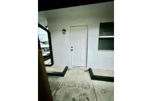 1240 Ne 12th Ave 1 Fort Lauderdale, FL 33304 - MLS#A11969110