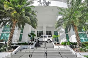 950 Brickell Bay Dr, Miami, FL 33131, Sold 05/22/26