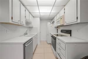 670 Tennis Club Dr 307 Fort Lauderdale, FL 33311 - MLS#A11969169