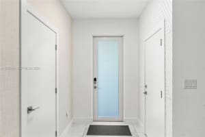 10373 Nw 68th Ter Doral, FL 33178 - MLS#A11969184