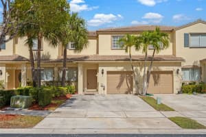 4722 Lago Vista Dr, Coconut Creek