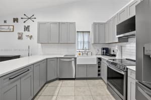 9731 Nw 32nd Mnr Sunrise, FL 33351 - MLS#A11969425