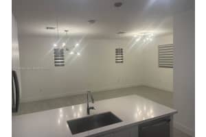 10445 Nw 81st Ter 10045 Doral, FL 33178 - MLS#A11969458