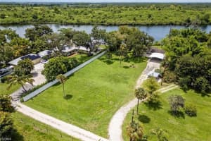 2030 Ft Denaud Rd, La Belle