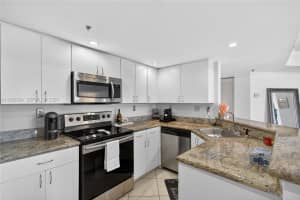 2351 Douglas Rd 1104 Miami, FL 33145 - MLS#A11969564