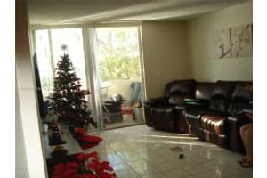 10090 Nw 80 Ct 1321 Hialeah Gardens, FL 33016 - MLS#A11969664