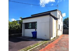 323 31st Ct , Miami, FL 33135 - MLS#A11969680