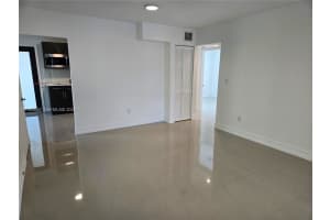 323 31st Ct , Miami, FL 33135 - MLS#A11969680