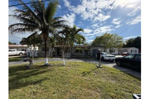 150 Ne 164th St, Miami