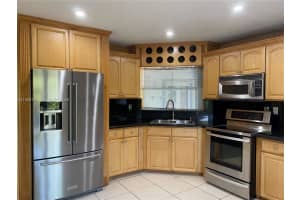 720 Nw 123rd Ave Miami, FL 33182 - MLS#A11969752