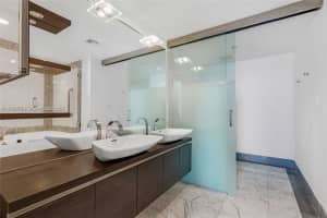 200 Biscayne Boulevard Way 3913 Miami, FL 33131 - MLS#A11969769