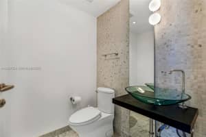 200 Biscayne Boulevard Way 3913 Miami, FL 33131 - MLS#A11969769