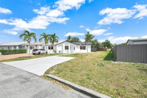 19635 Nw 52nd Pl Miami Gardens, FL 33055 - MLS#A11969777