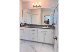 4342 Lago Dr Pompano Beach, FL 33064 - MLS#A11969785