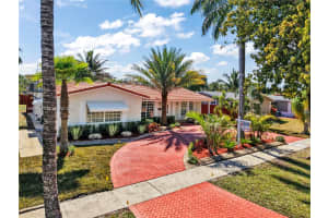 5300 Grant St Hollywood, FL 33021 - MLS#A11969791