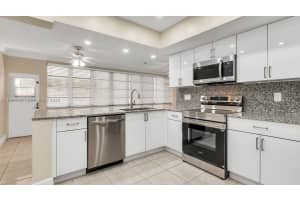 5300 Grant St Hollywood, FL 33021 - MLS#A11969791