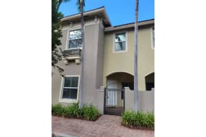 2851 W Prospect Rd 405, Tamarac