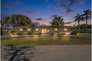 215 Entrada Dr 1 Hollywood, FL 33021 - MLS#A11969905