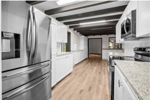 2234 Phillippi St Sarasota, FL 34231 - MLS#A11969936