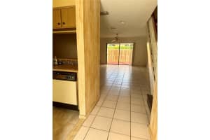 2700 S Oakland Forest Dr APT 303, Oakland Park, FL 33309, - MLS#A11969946