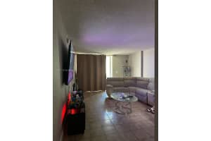 10000 Nw 80th Ct 2433 Hialeah Gardens, FL 33016 - MLS#A11969957