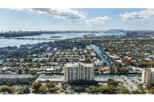 2350 Ne 135th St 811, North Miami