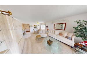 9681 Sunrise Lakes Blvd 201 Sunrise, FL 33322 - MLS#A11970015