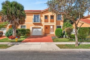 2302 Nw 161st Ter Pembroke Pines, FL 33028 - MLS#A11970023