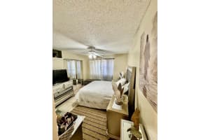 10076 Nw 6th St 201 Pembroke Pines, FL 33024 - MLS#A11970044