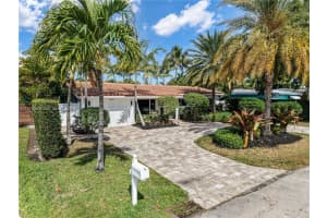 2037 Windward Dr Lauderdale By The Sea, FL 33062 - MLS#A11970068