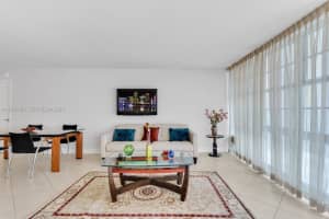 301 174 Street 405 Sunny Isles Beach, FL 33160 - MLS#A11970080