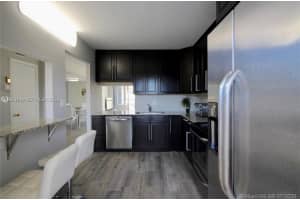 2200 Ne 33rd Ave 2k Fort Lauderdale, FL 33305 - MLS#A11970143