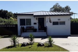 5870 Nw 38th St, Virginia Gardens