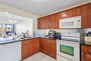 3703 Ne 166th St 409 North Miami Beach, FL 33160 - MLS#A11970156