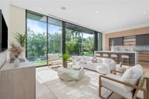536 W 51st St, Miami Beach, FL 33140, - MLS#A11970163