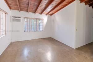 670 Se 1st St Hialeah, FL 33010 - MLS#A11970181