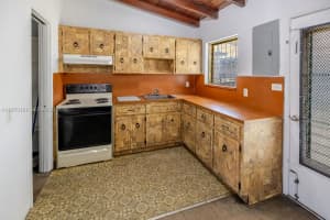 670 Se 1st St Hialeah, FL 33010 - MLS#A11970181