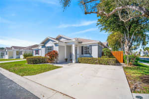 5911 Kelsey Ln Tamarac, FL 33321 - MLS#A11970204