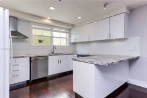 623 Ne 8th Ave Fort Lauderdale, FL 33304 - MLS#A11970288