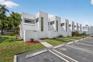 5090 Elmhurst Rd A West Palm Beach, FL 33417 - MLS#A11970329