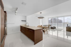 465 Brickell Ave 2705 Miami, FL 33131 - MLS#A11970358