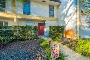 3321 Simms St 13b Hollywood, FL 33021 - MLS#A11970397